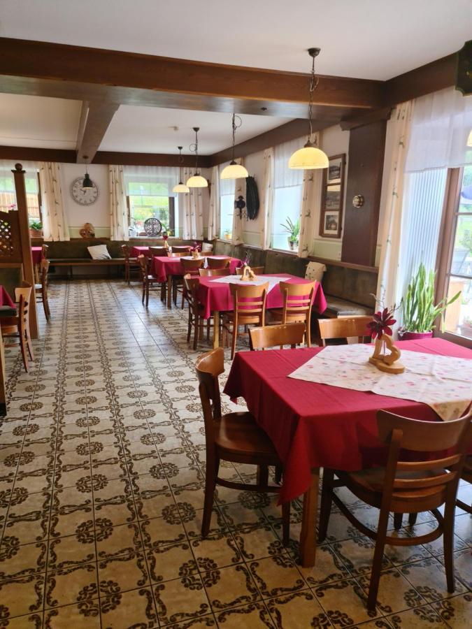 Gasthof Grabenwirt Irdning Buitenkant foto