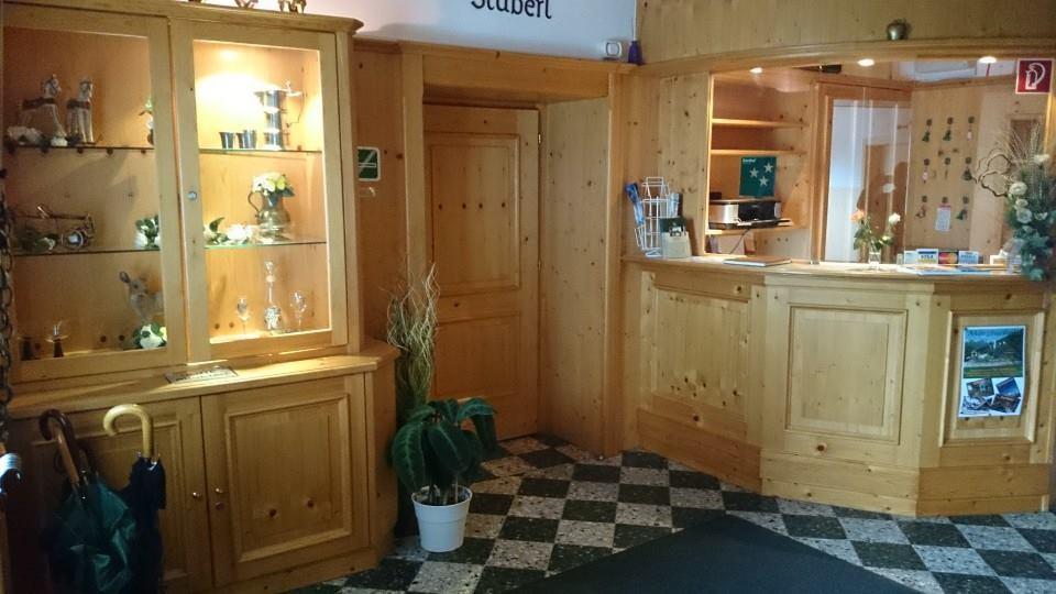 Gasthof Grabenwirt Irdning Buitenkant foto
