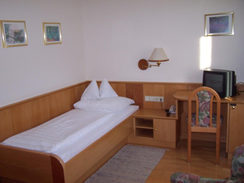 Gasthof Grabenwirt Irdning Kamer foto